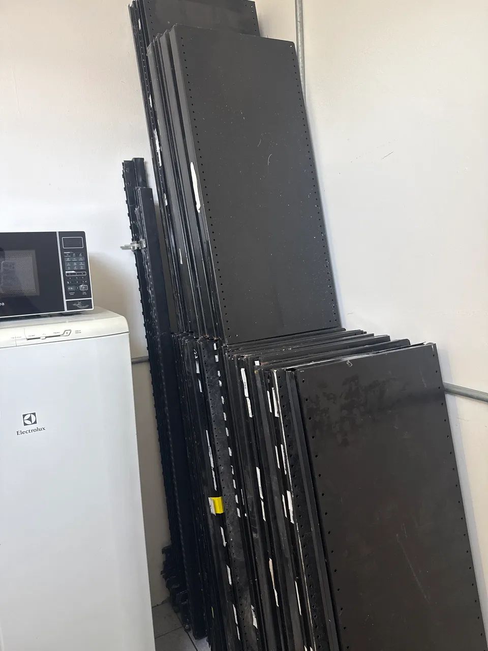 Prateleiras de supermercado semi novas 