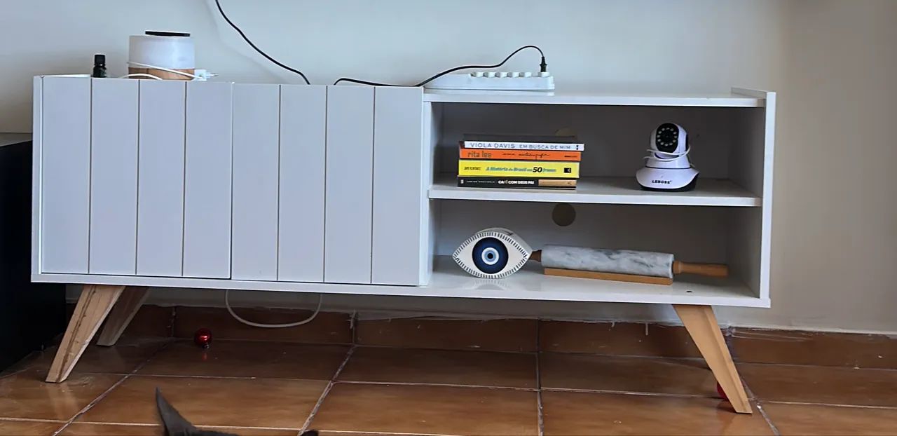 Vendo armário e rack 
