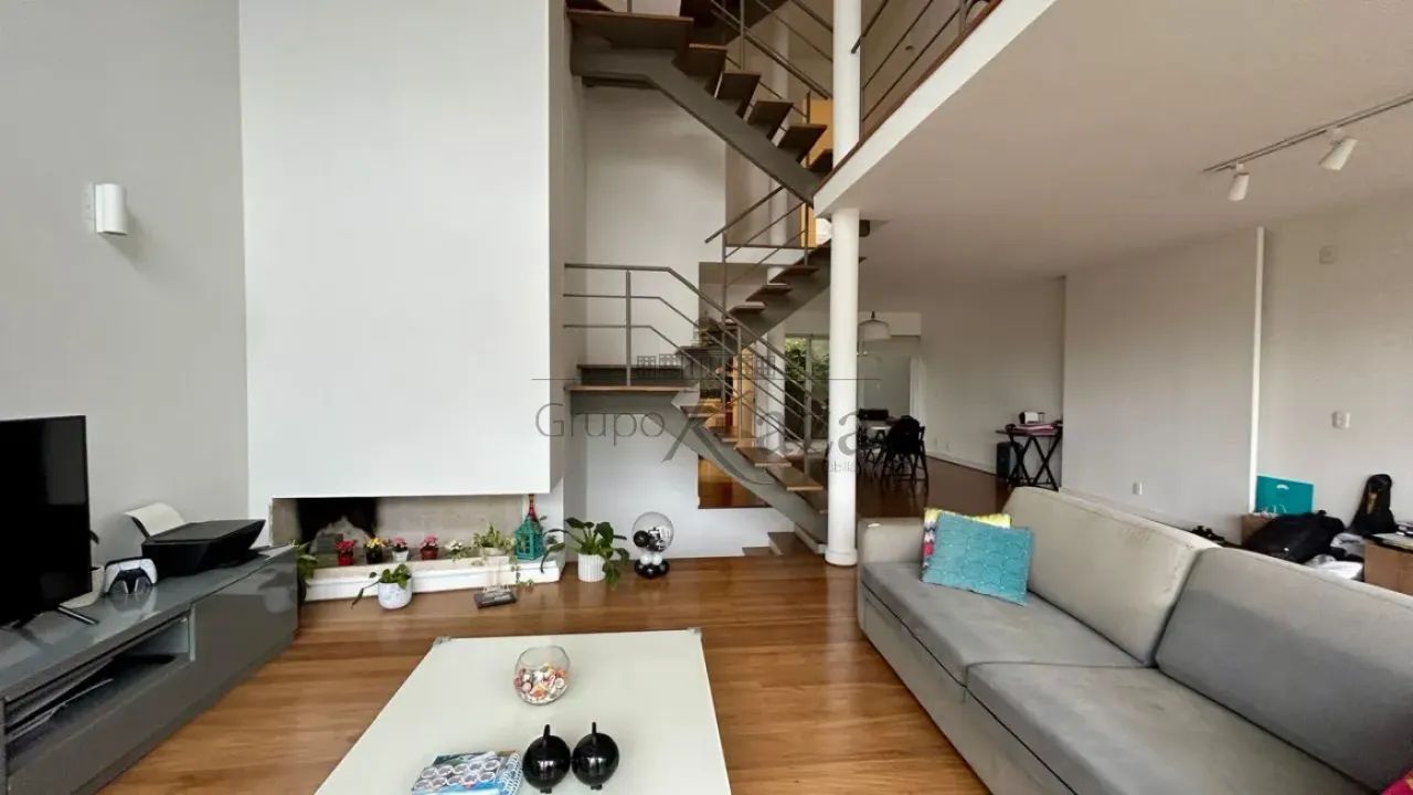Casa em Condomínio - Real Parque - 3 Dormitórios - 372m². - Foto 2
