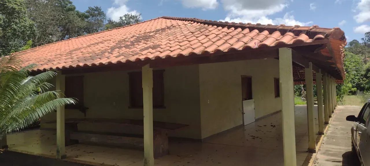 CHÁCARA DE 5 MIL M² COM LAGOA E RIBEIRÃO + CASA DE 03 QTS - Foto 3
