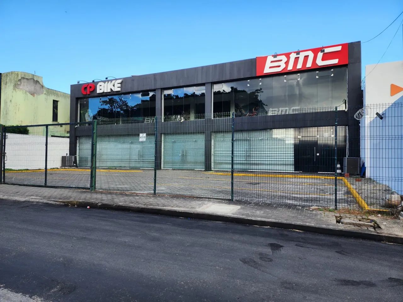 Prédio Comercial com 880m2 na Rua República da Armênia próx. Coco Bambu - Washington Soare - Foto 2