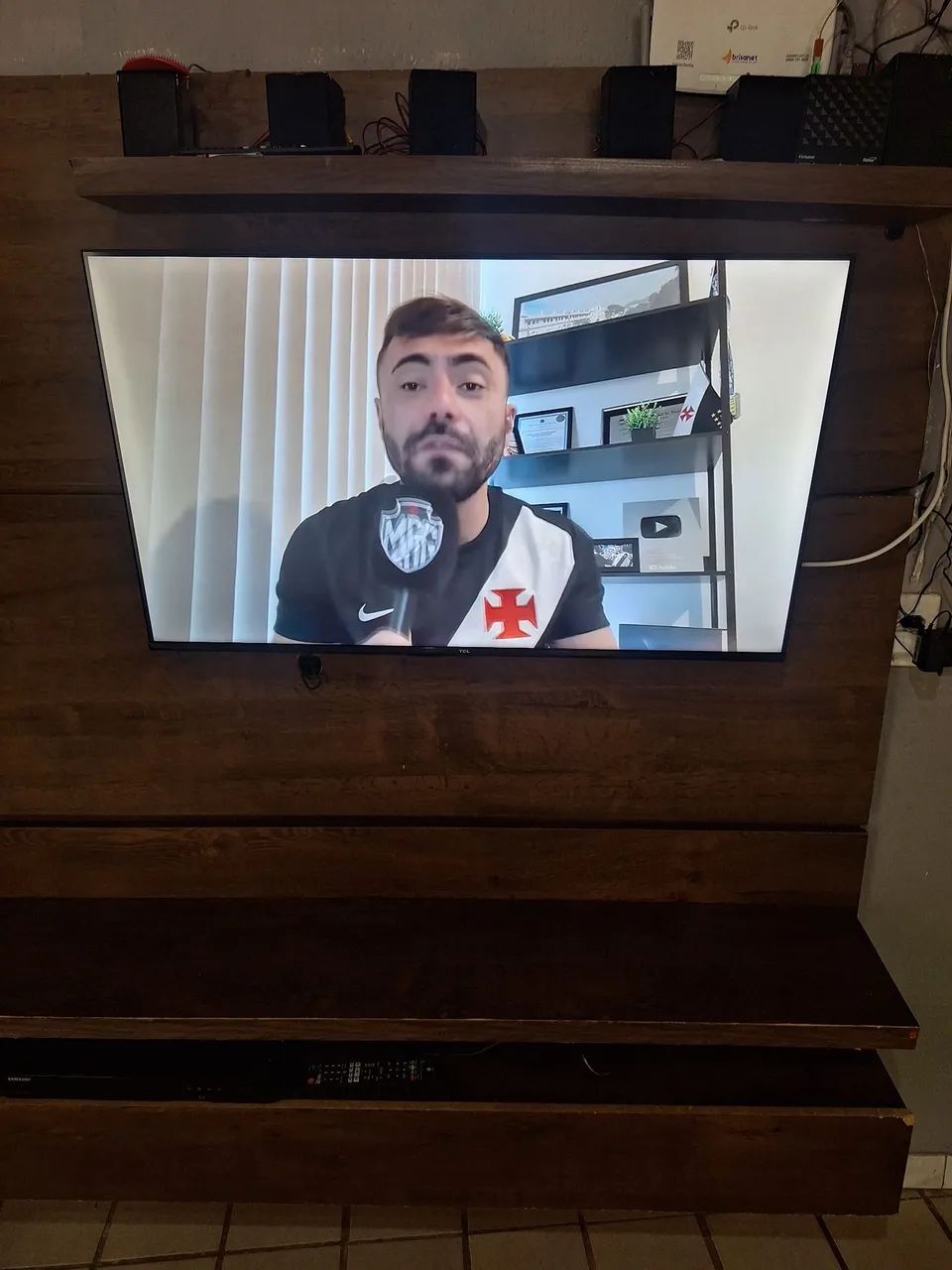 Tv tcL 43 polegadas 1.300 , retirada no bairro das indústrias, ( * - Foto 2