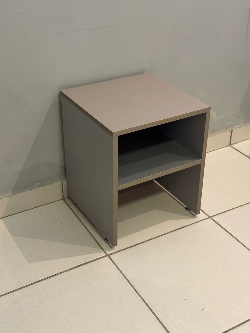 Criado mudo moderno e funcional  - Foto 3