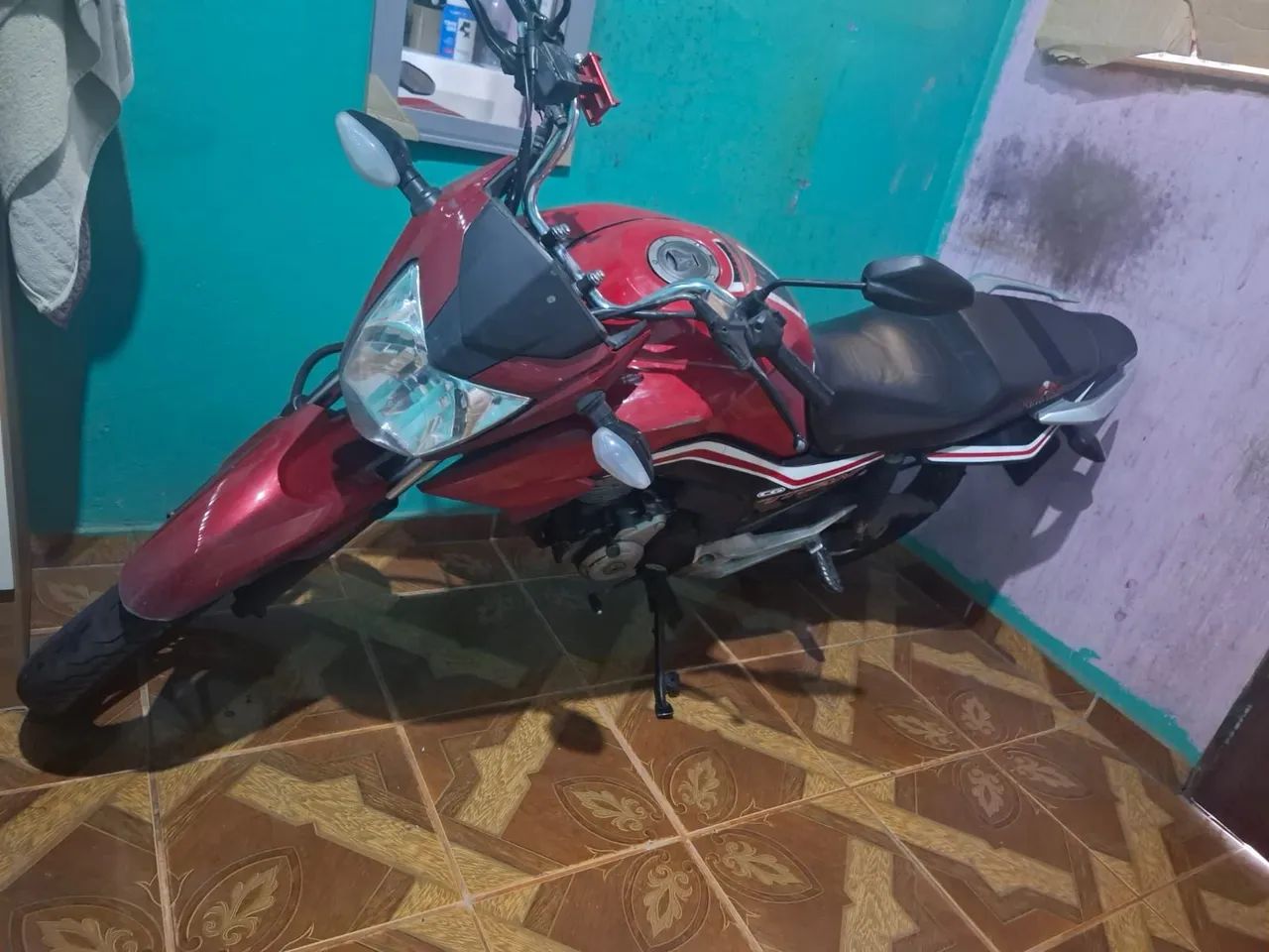Titan 160