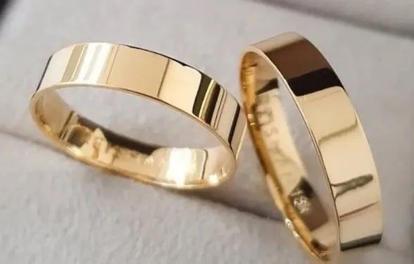 Aliança de ouro 18k