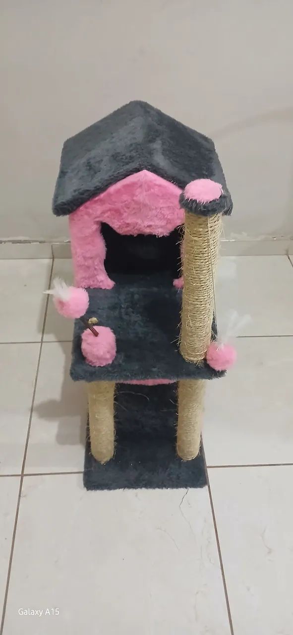 Casa pra gato(a) C/ Rede, Arranhadores & Brinquedos Interativos (NOVA)