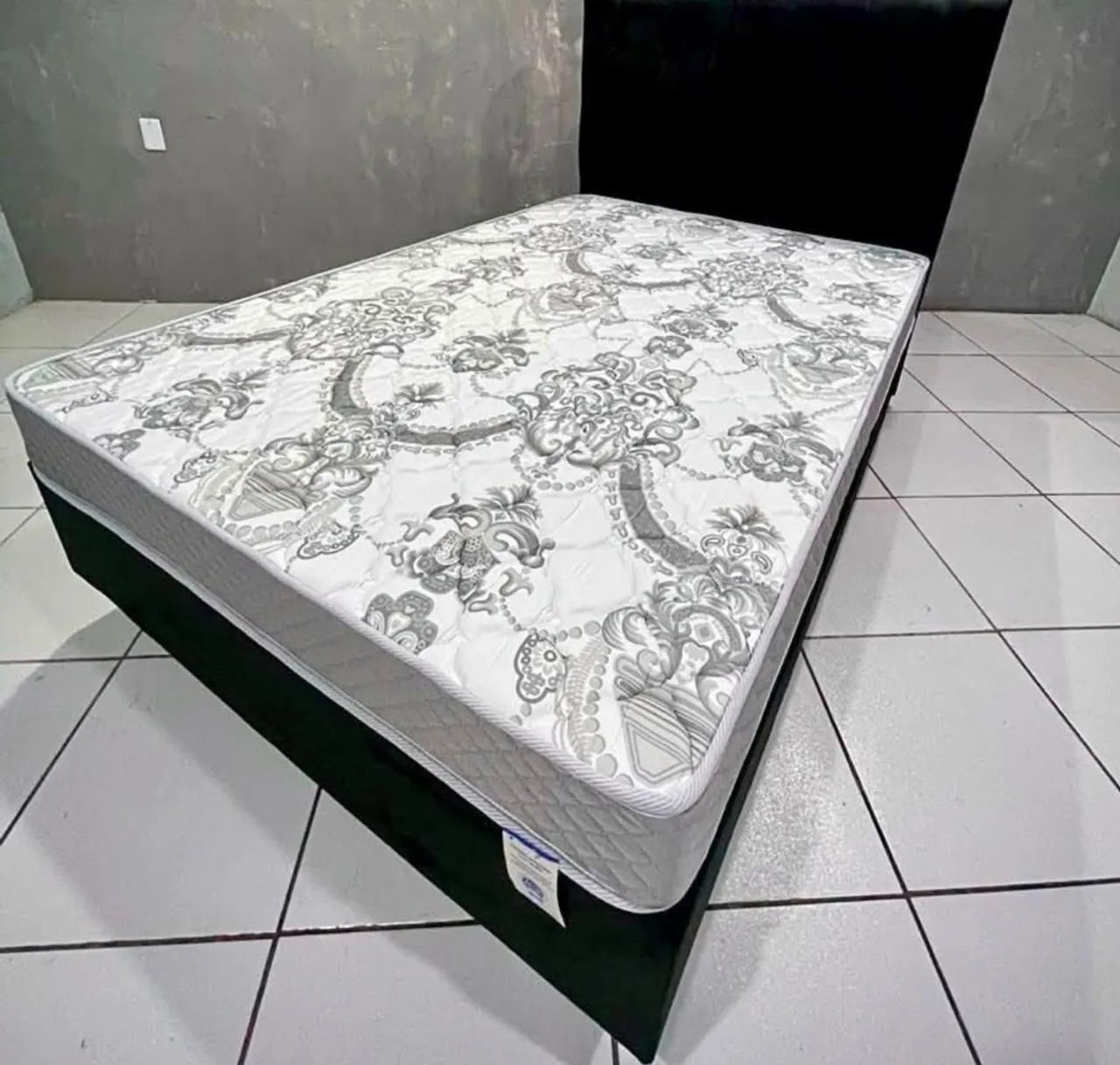 Base Box Casal + Colchão D33 R$899,99