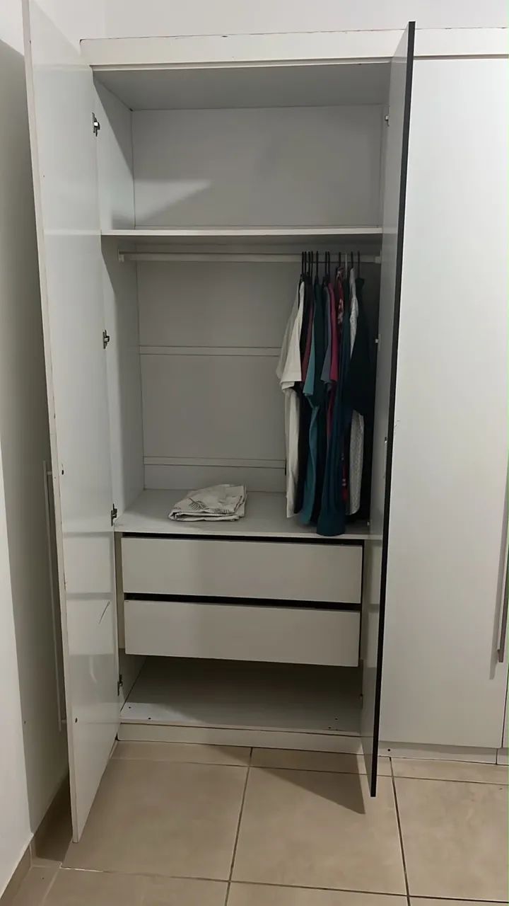 Guarda roupa 6 portas conservado  - Foto 3