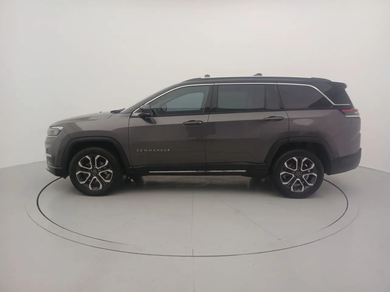 Jeep Commander Limited T270 1.3 TB Flex Aut., foto 2 de 18