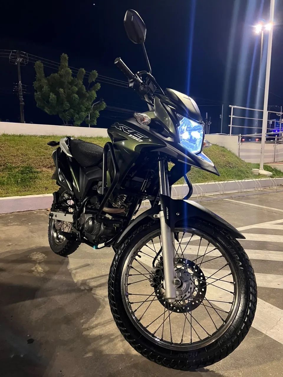 VENDO XRE190 VERDE MILITAR  - Foto 2