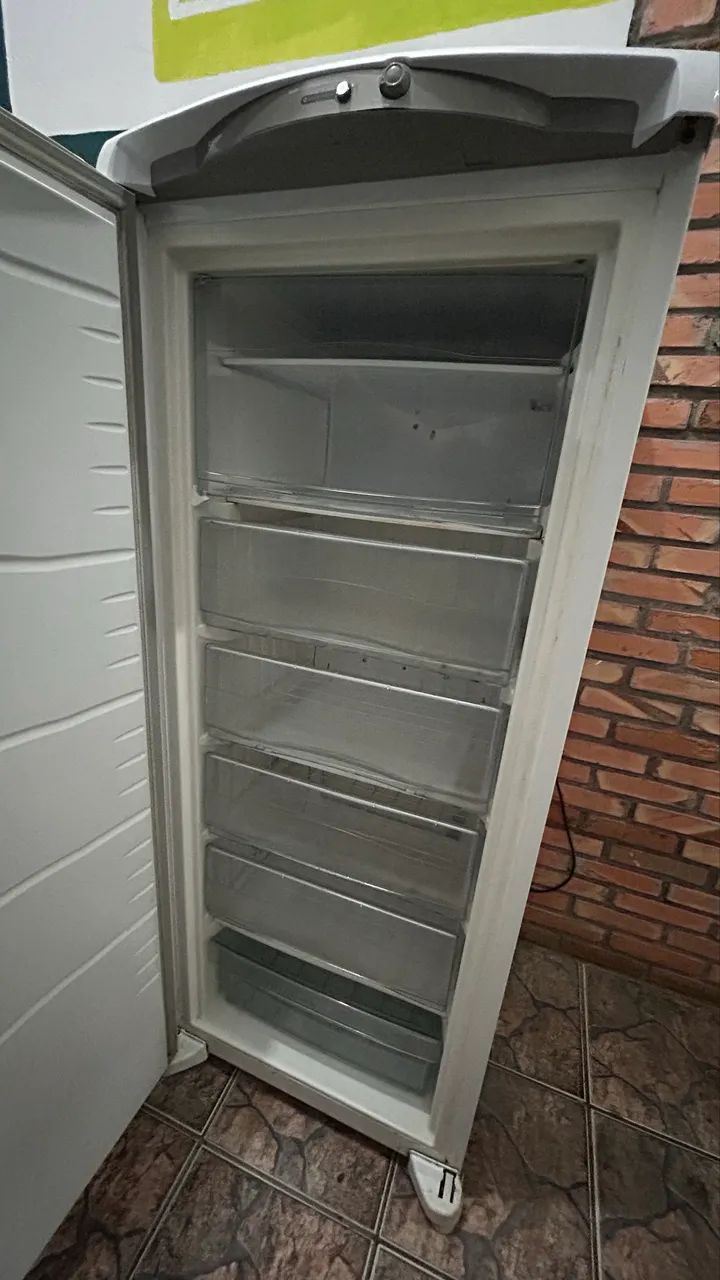 Freezer vertical Cônsul