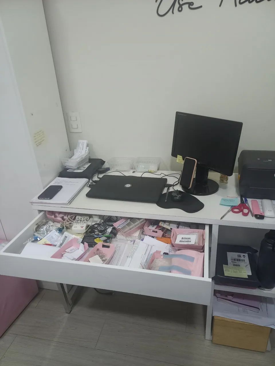 MESA COM GAVETAO E NICHO - Foto 4