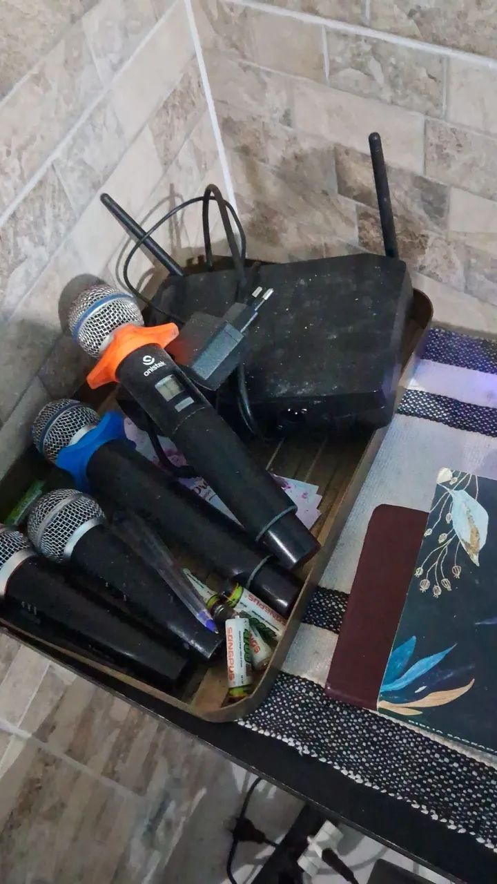 Vendo uma igreja completa com toda parelhagem cadeira pubitos microfones  - Foto 5