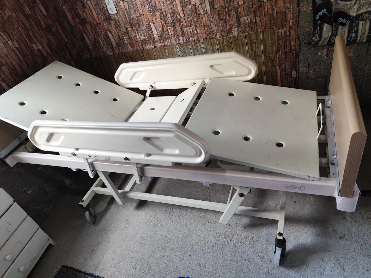 Vende-se cama hospitalar com colchão  - Foto 5