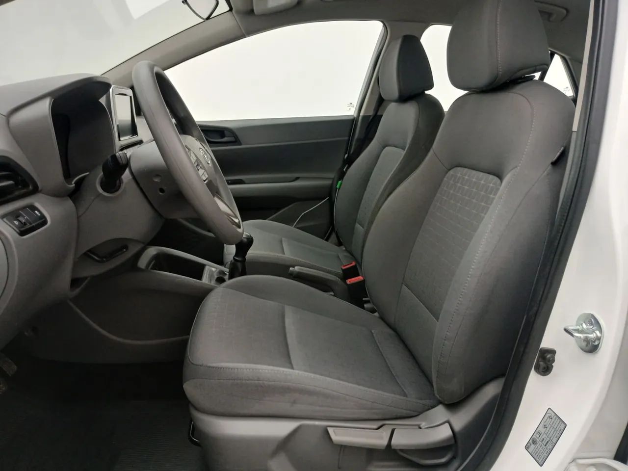 Hyundai HB20S Comfort Plus 1.0 TB Flex 12V Mec., foto 16 de 18
