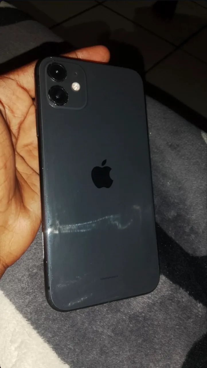 Celular iPhone 11 em perfeito estado,  - Foto 2