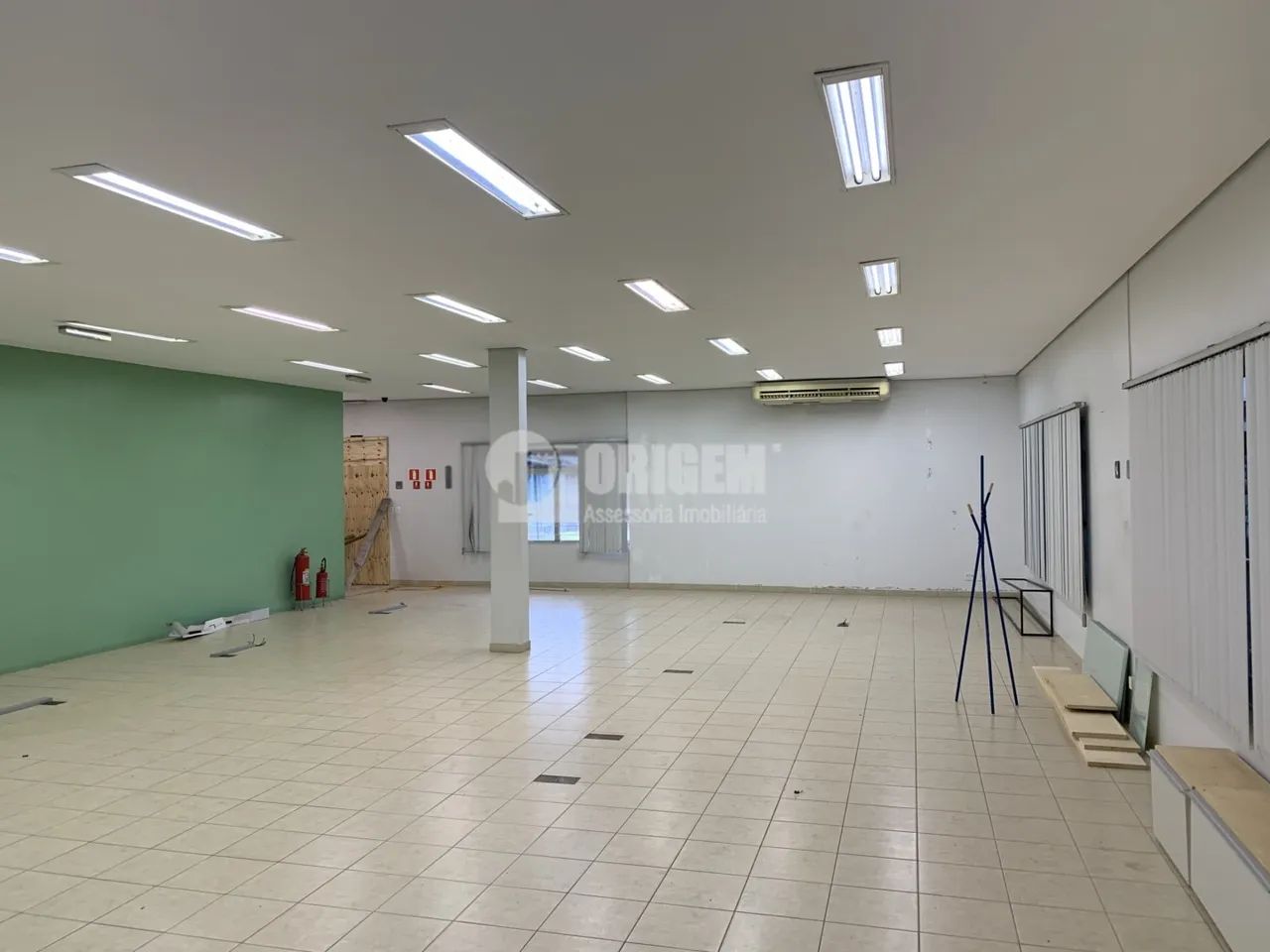3.560m2 de terreno e 728,00m2 de área construída. - Foto 7