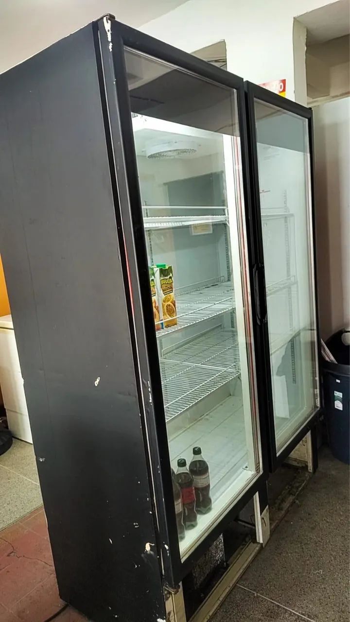 Expositor Refrigerado 2 Portas 220v - Foto 2