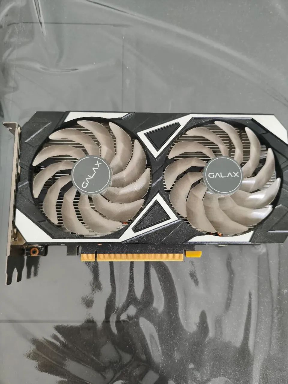 PC Aorus Z590 Wi fi, Core I5 10400F, Galax RTX 3050 8 GB GDDR 6 e monitor 24" Gigabyte IPS - Foto 4