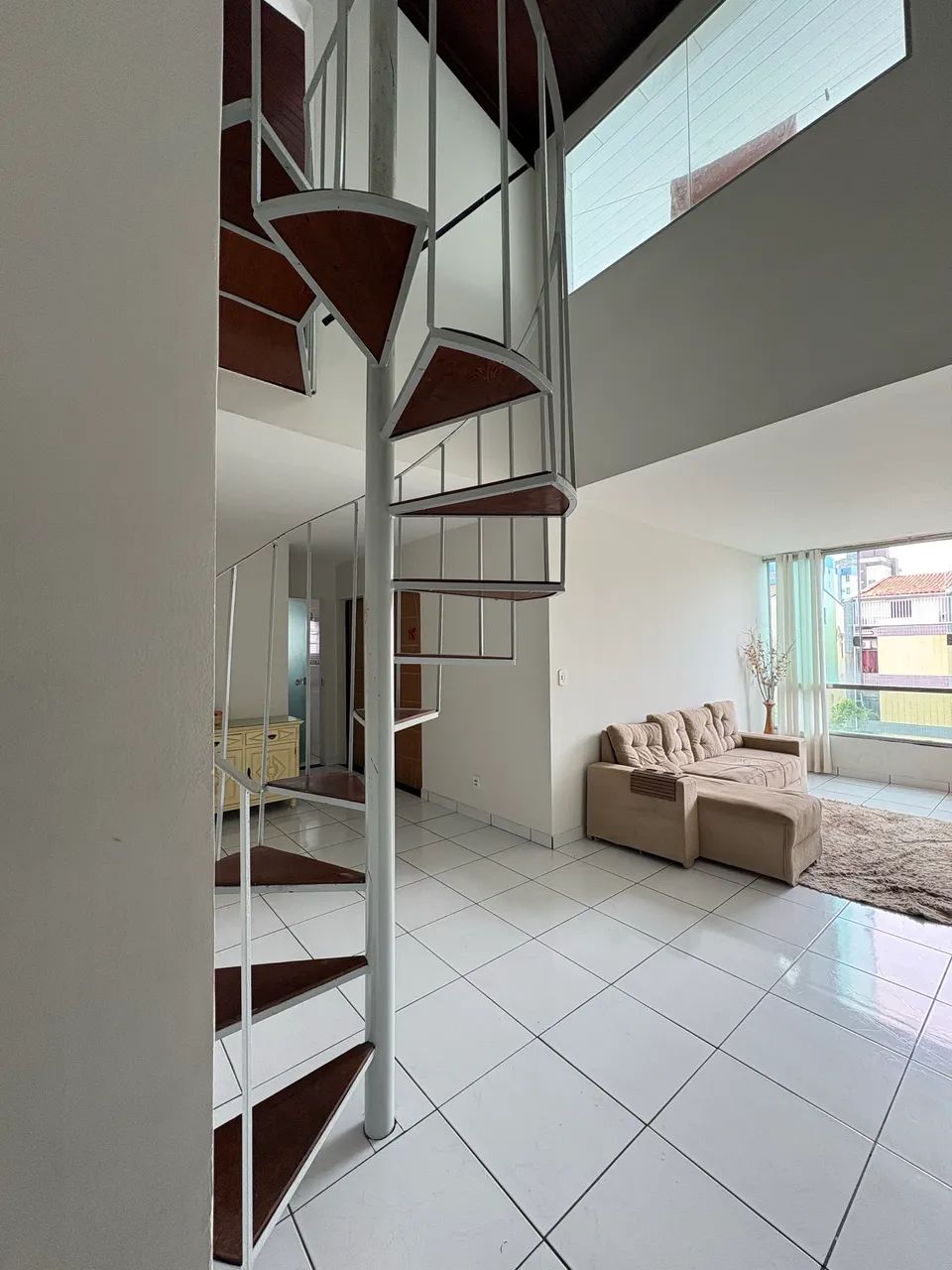 Alugo quarto individual em duplex  - Foto 2