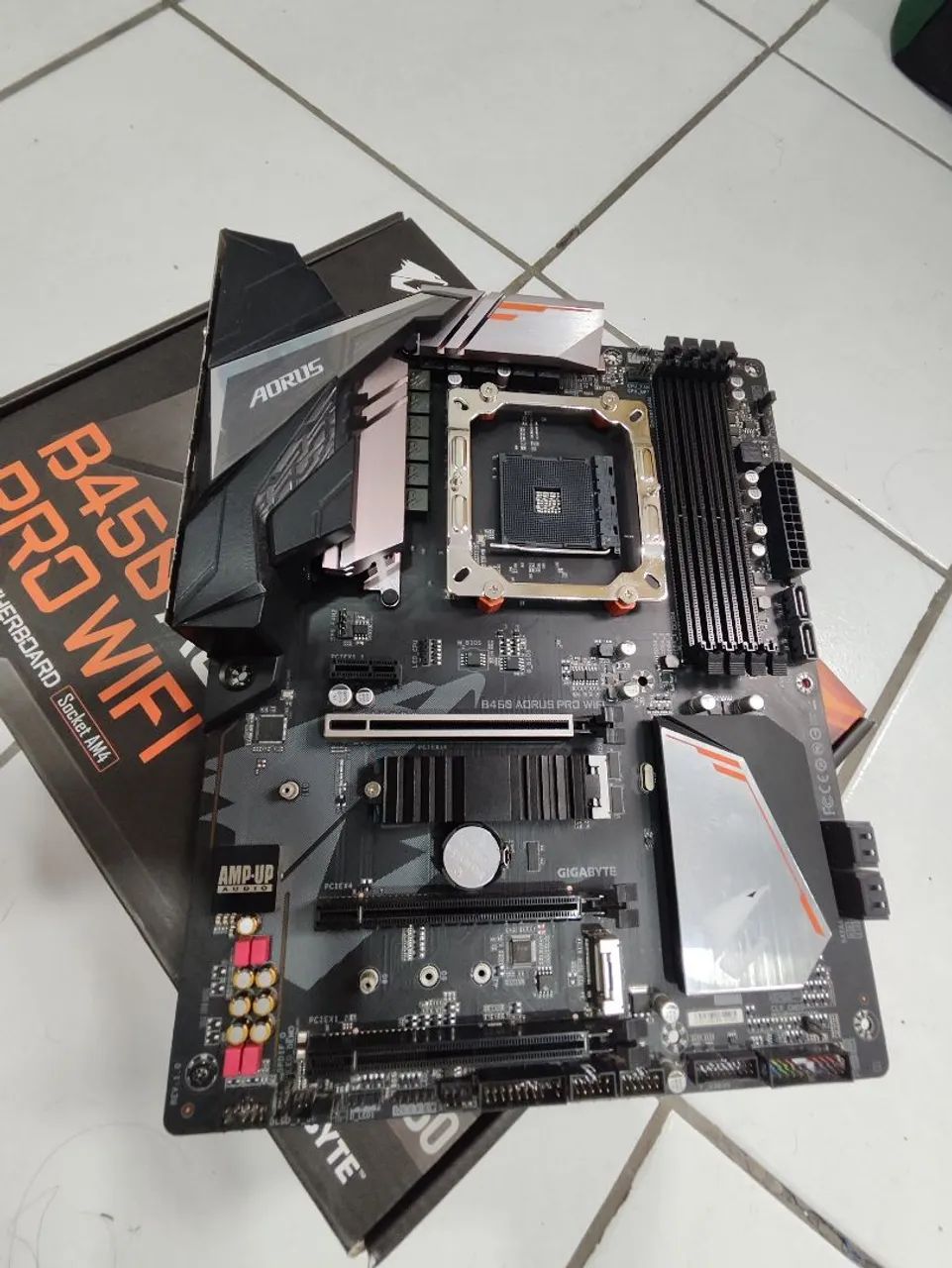 Placa mãe B450 Aorus Pro Wifi  - Foto 2