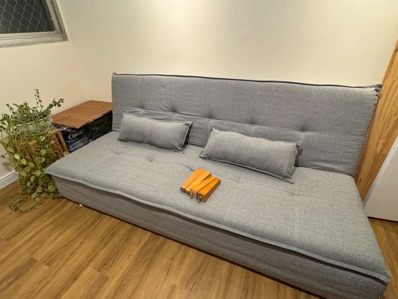 Vendo sofa cama linho 3 lugares