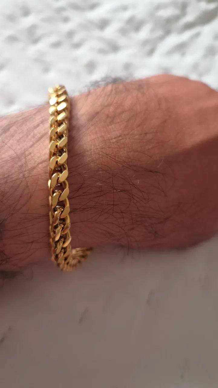 Pulseira invicta banhada a ouro 18K