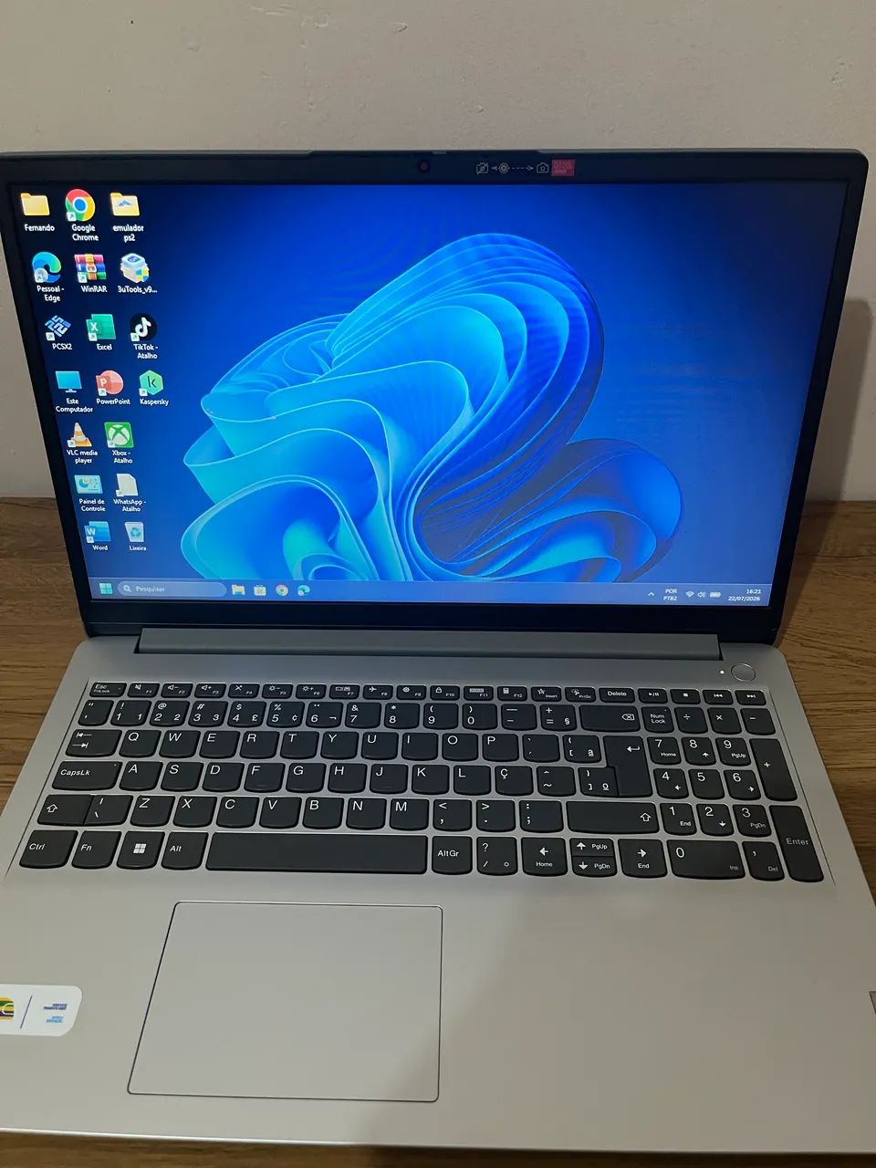 Notebook Lenovo modelo IdeaPad 1 15IAU7