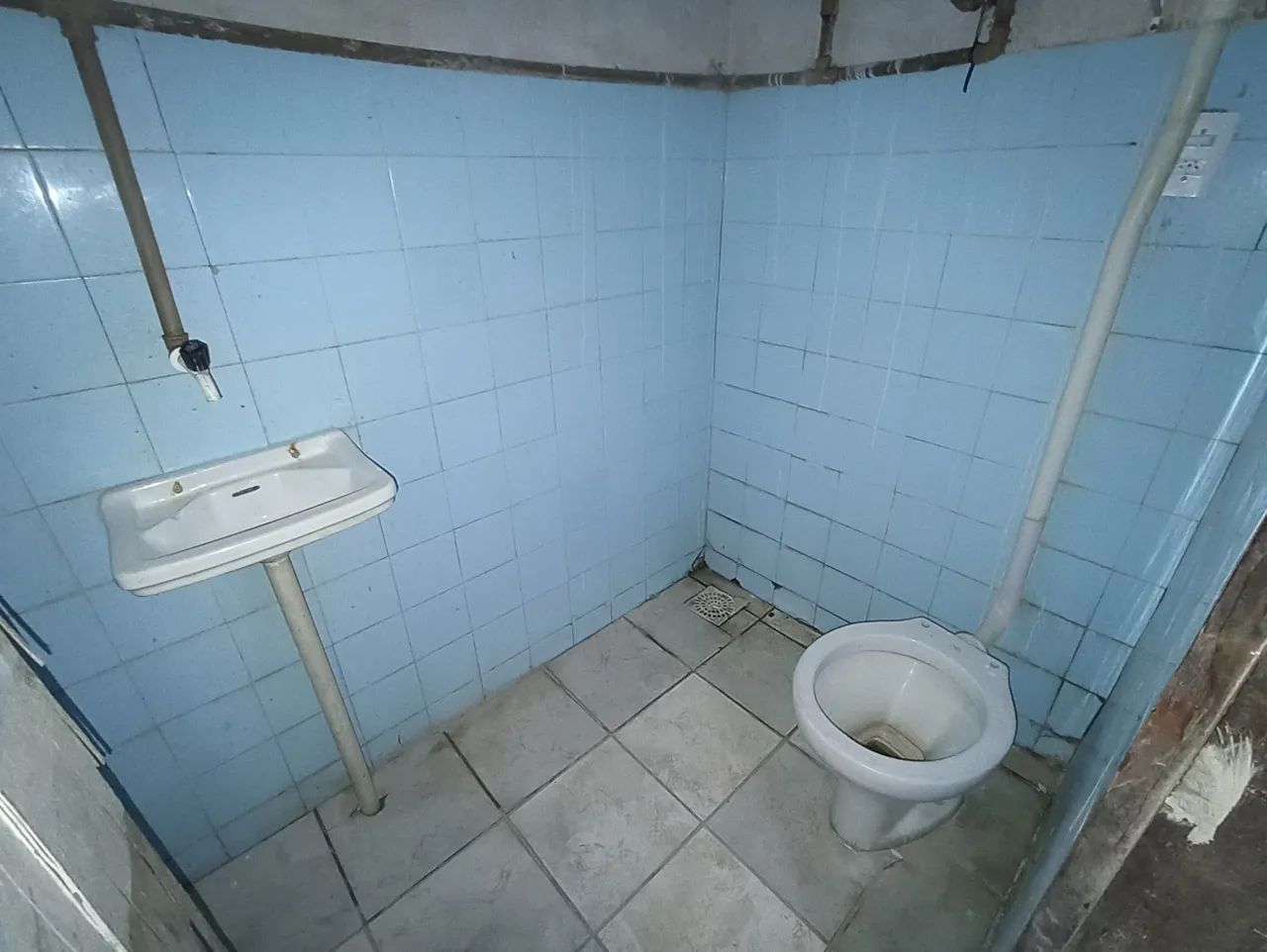 Ponto comercial/Loja/Box para aluguel possui 72 metros quadrados com 2 quartos - Foto 5