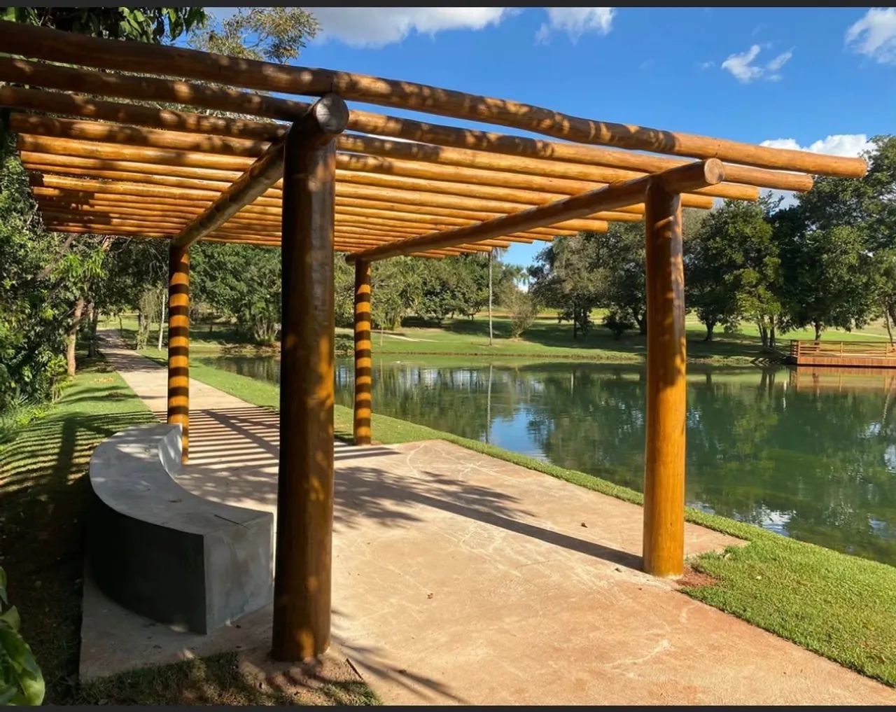 Lote Premium 284m² | Fundo Lago | Frente Mata | Rosa de Leiria - Foto 4
