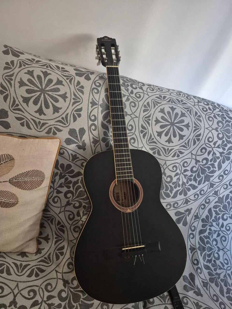 Violão preto fosco 