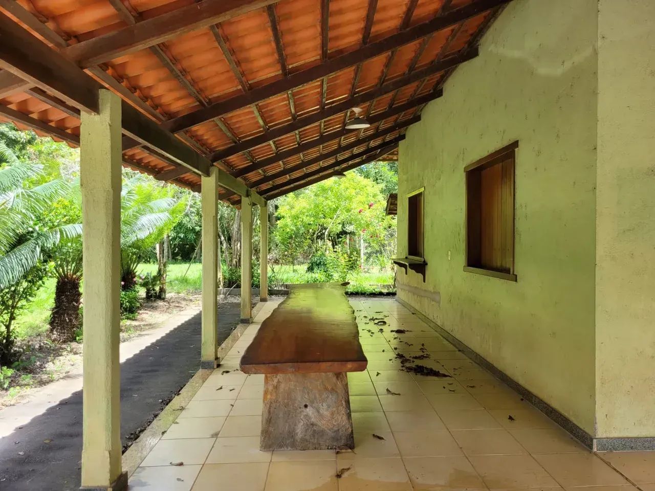 CHÁCARA DE 5 MIL M² COM LAGOA E RIBEIRÃO + CASA DE 03 QTS - Foto 2