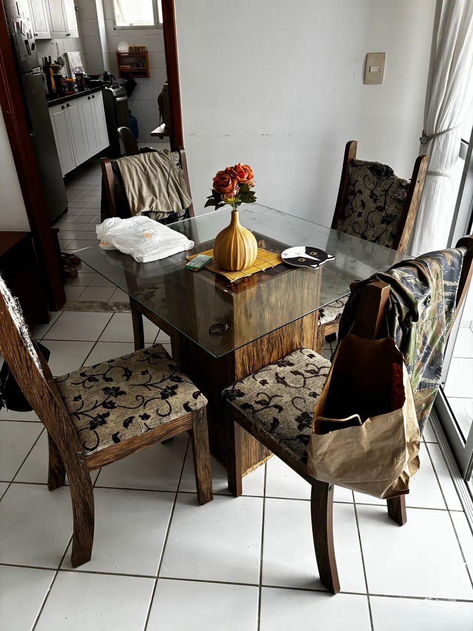 Conjunto mesa e cadeiras  - Foto 2