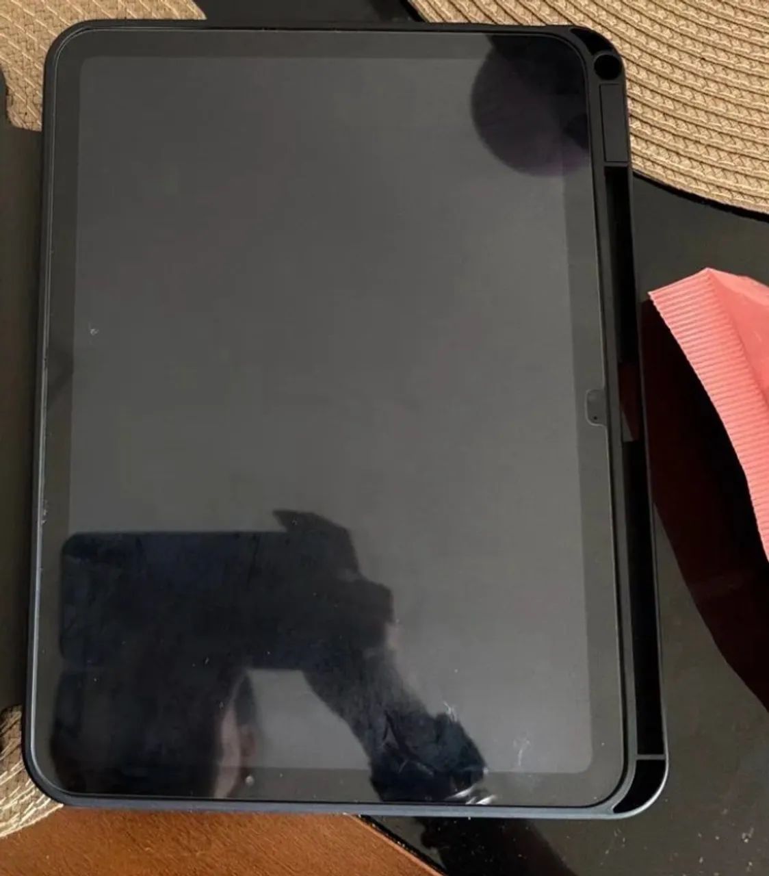 iPad 10, 64GB com acessórios e sem marcas de uso