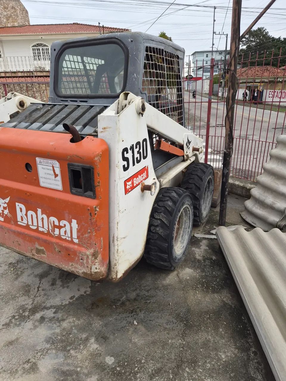 VENDO BOB CAT S 130 ANO 2012 - Foto 3