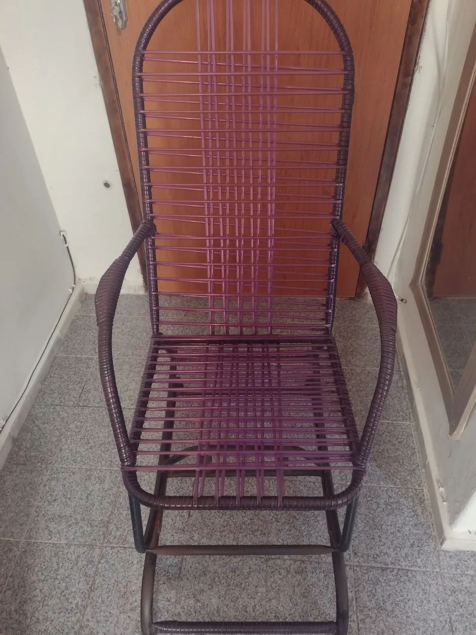 Cadeira de balanço retrô Em Excelente estado para vender urgente 