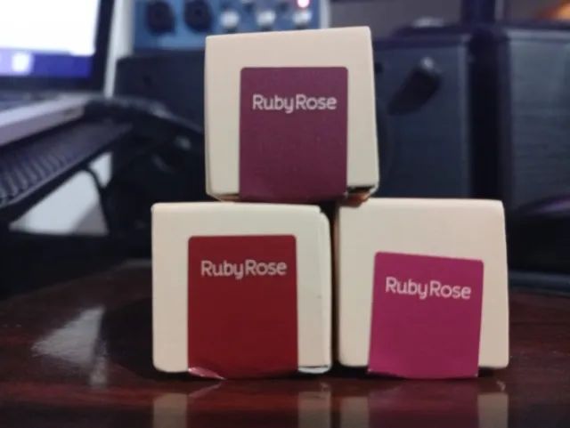 Batom Velvety Glass Ruby Rose Acabamento Aveludado Kit com 3 - Foto 2