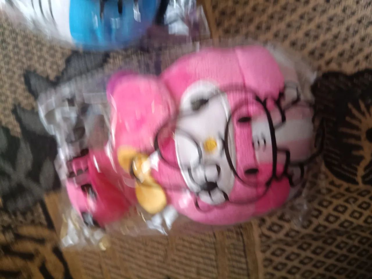 ? KIT COM 3 PELÚCIAS HELLO KITTY & AMIGOS DA BOBS? - Foto 2