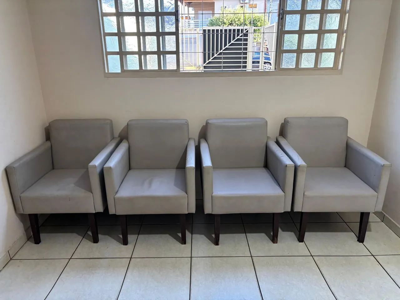 Reception Armchairs422082022642831360