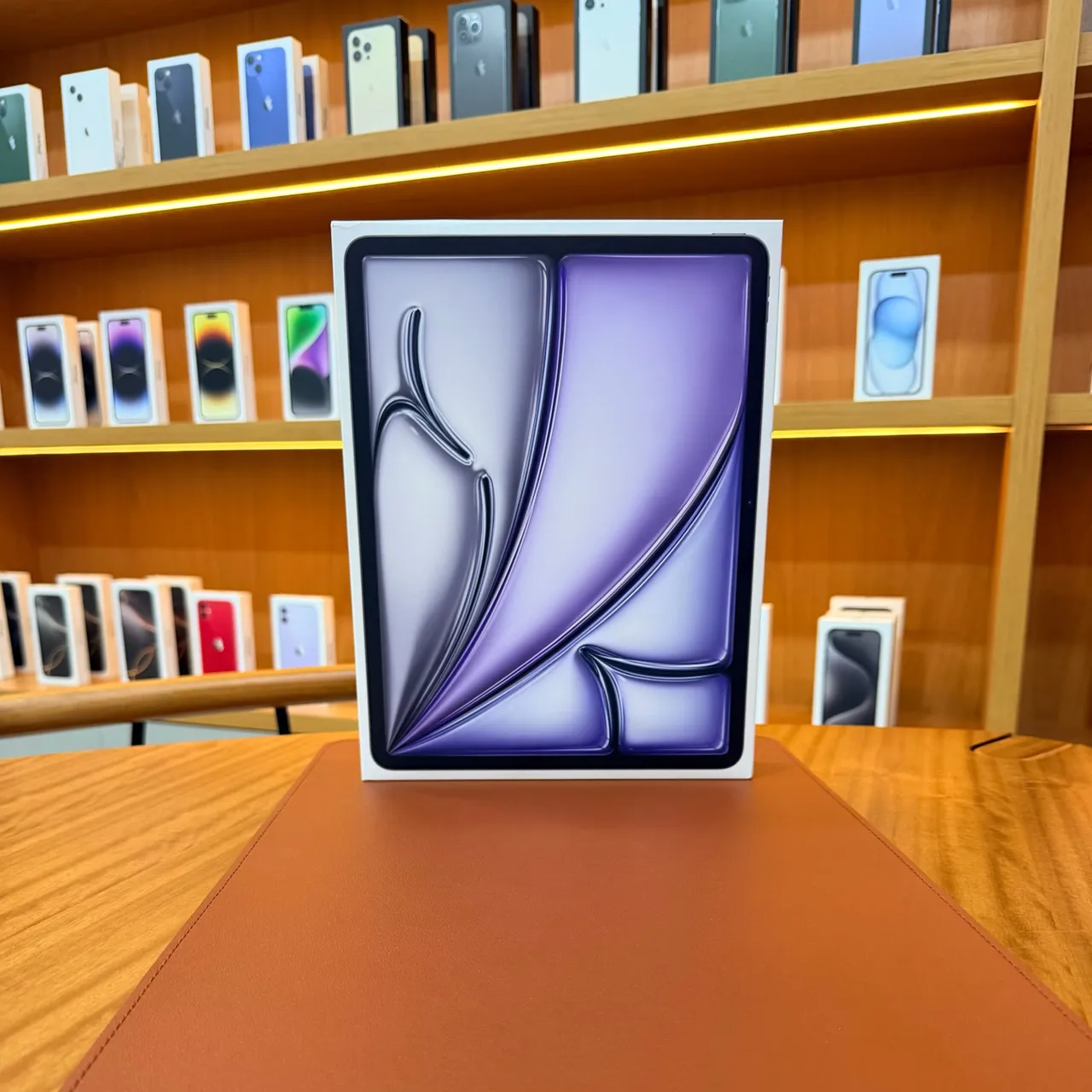 iPad Air M3 Cinza Espacial 128gb + Apple Pencil Pro - Tablets e E