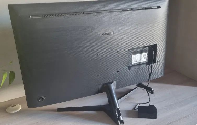 Monitor Samsung 32 polegadas 4k - Foto 3