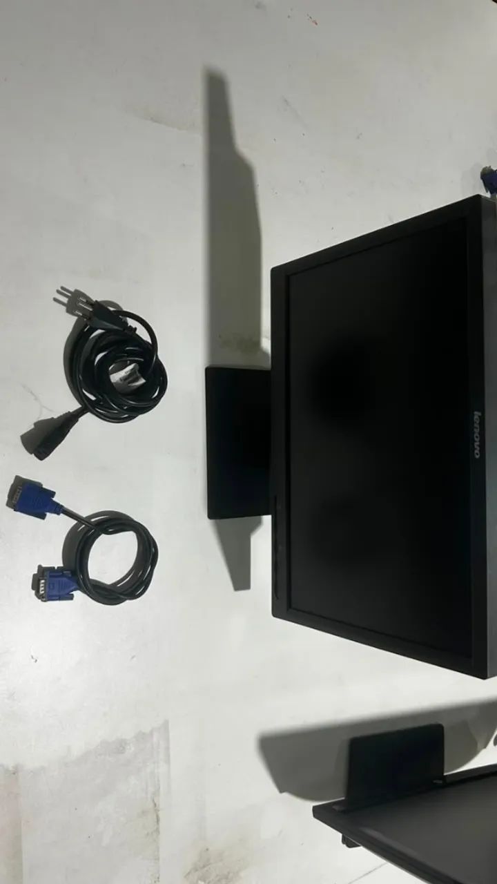 Monitor Lenovo ThinkVision Usado