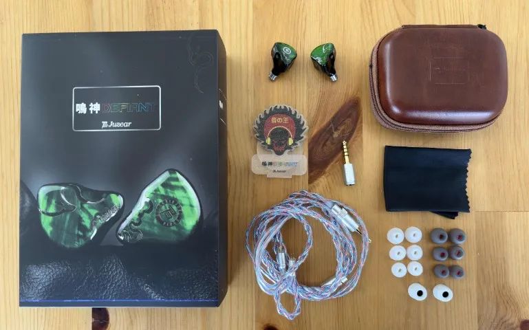 Fone IEM Juzear Defiant 
