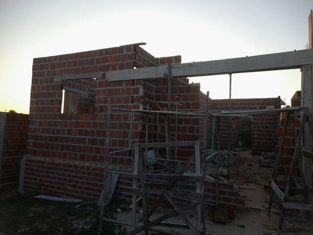 OPORTUNIDADE EM MONTE ALEGRE! CASA À VENDA <br>