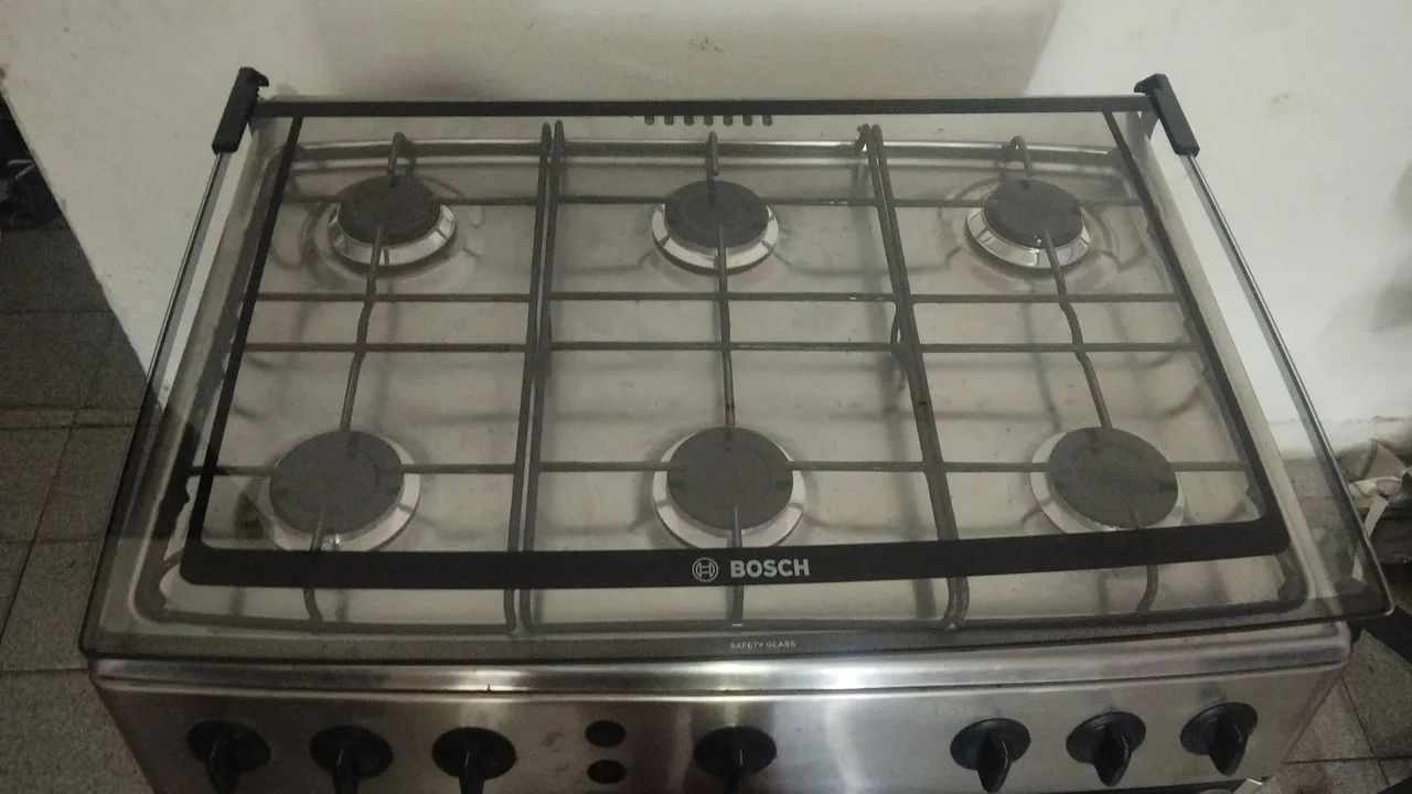 Fogão de 6 bocas 