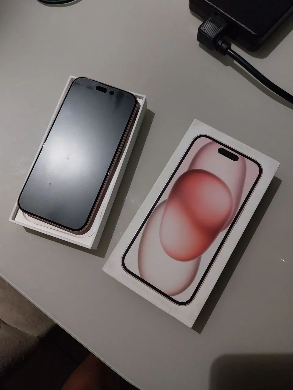 IPhone 15 na cor Rosa - Foto 3