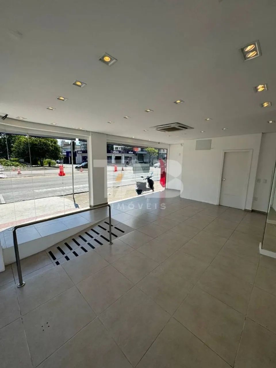 Sala comercial com 50m² de esquina para locação | Centro, Itajaí - Foto 4