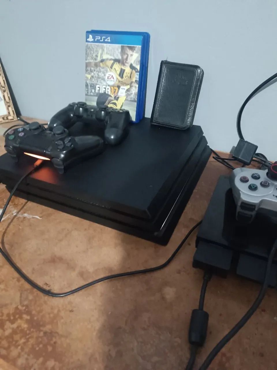 PlayStation 4 pro 500gb - Foto 2