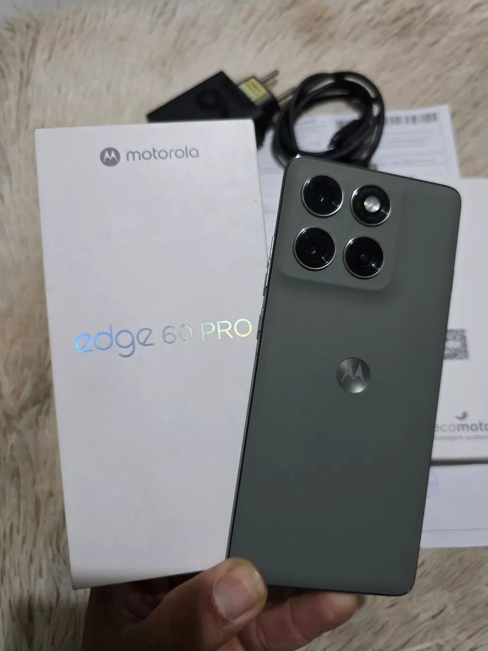 EDGE 60 PRO 512G 12 DE RAM ACEITO TROCA E CARTÃO 
