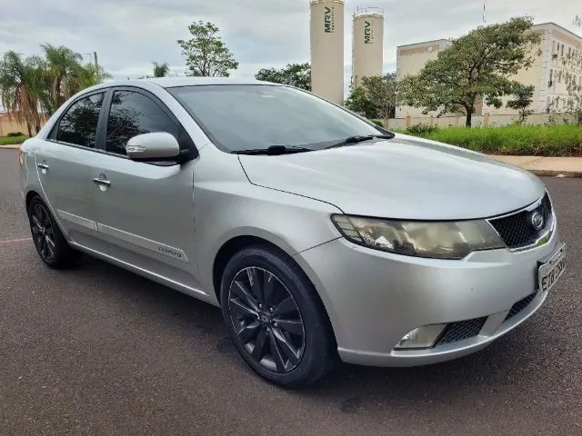 KIA Cerato 1.6 16V AUT. 2011